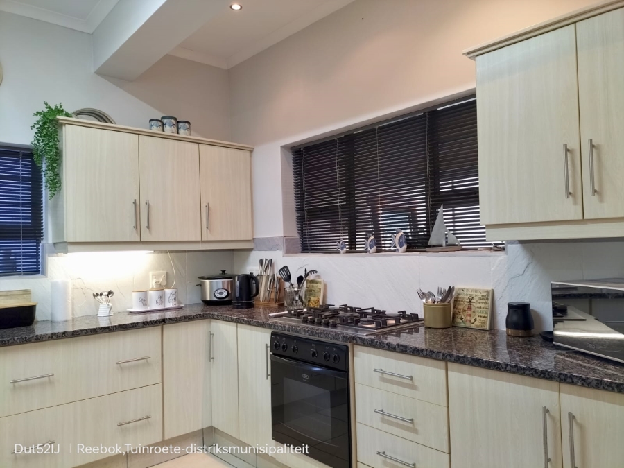 3 Bedroom Property for Sale in Reebok Western Cape